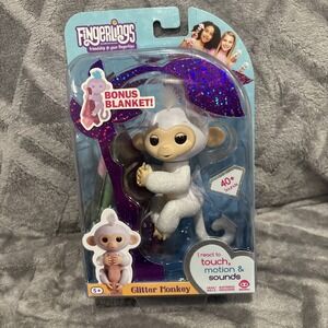 Fingerlings‎ Glitter Monkey Sugar White Glitter + Bonus Blankie Interactive Baby